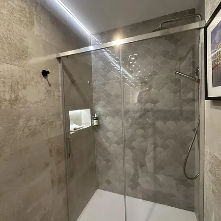 Magnifica Vivienda A Estrenar Junto A Plaza Espana * Valencia
